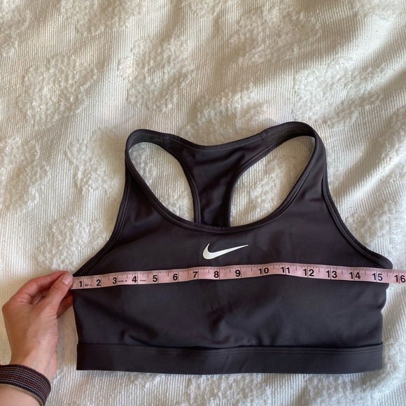 Nike Medium Support Padded Sports Bra size medium - Picture 2 of 4